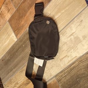 Lululemon Everywhere Belt Bag.